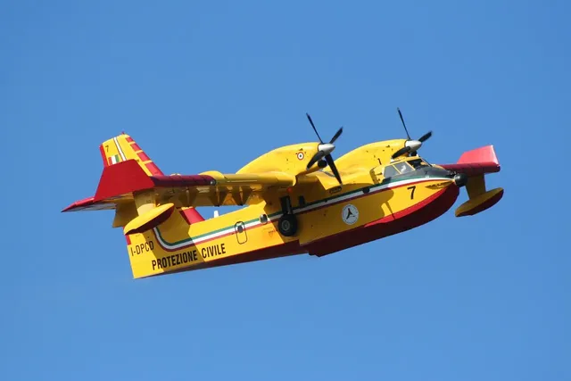 Seaplane to Halong Bay - 1 Night Bhaya Cruise: 1,050 USD/ pax