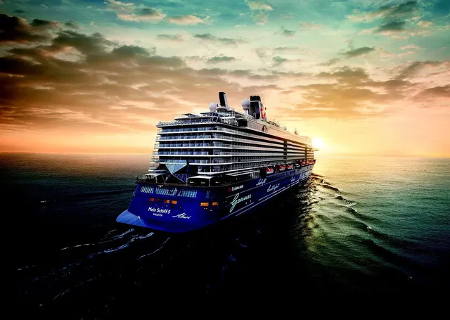 Signature Halong Cruise: From 138 USD/pax