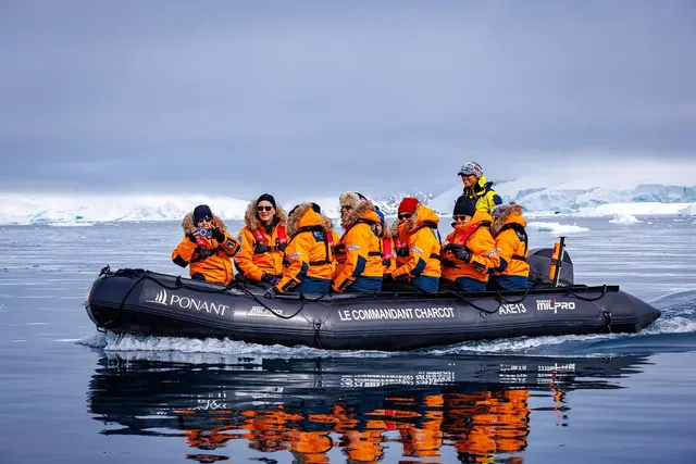 Grayline Cruise: From 125 USD/ pax