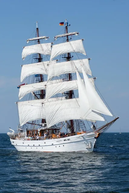 L'Azalee Cruises: From 325 USD/person