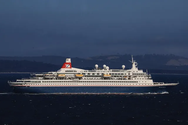 Signature Halong Cruise: From 227 USD/ pax