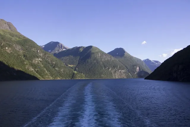 Paradise Luxury Cruise: From 222 USD/pax