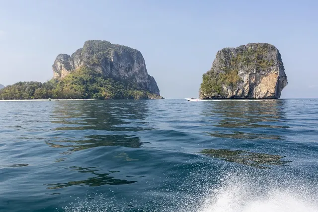 Bhaya Cruise: From 245 USD/ pax