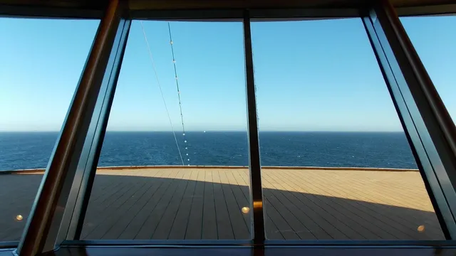 Royal Wing Cruise: From 133 USD/ pax