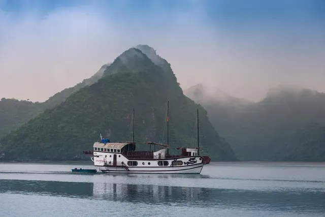 Era Cruise - Lan Ha Bay from 145 USD/person