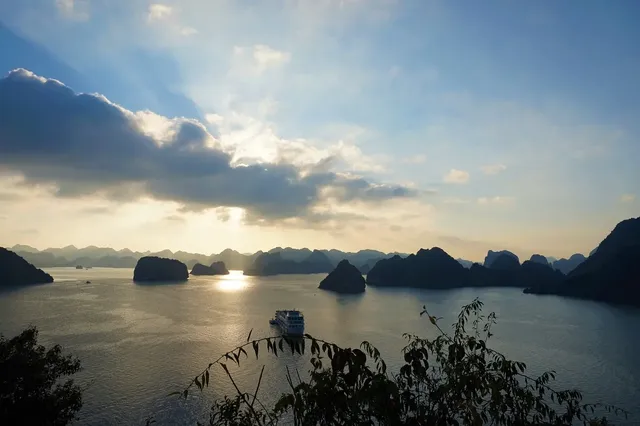 Monkey Island Resort: From 185 USD/ pax