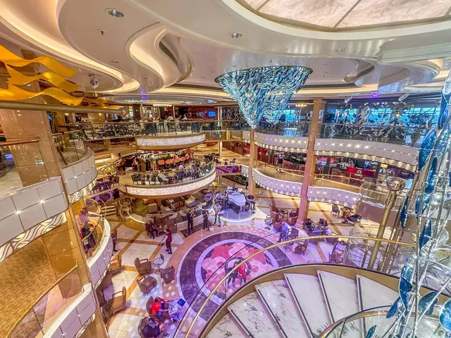 Incredible Asia Journey Day Cruise: 51 USD/pax