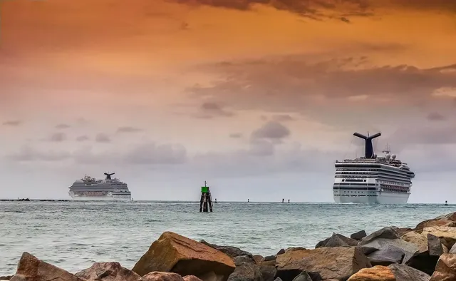 Signature Halong Cruise: From 227 USD/ pax