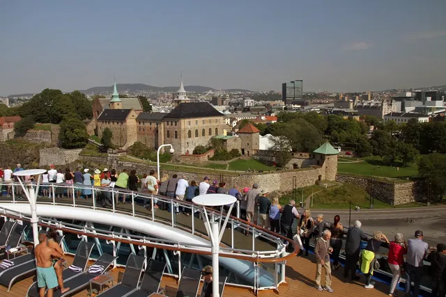 Paradise Luxury Cruise: From 222 USD/pax