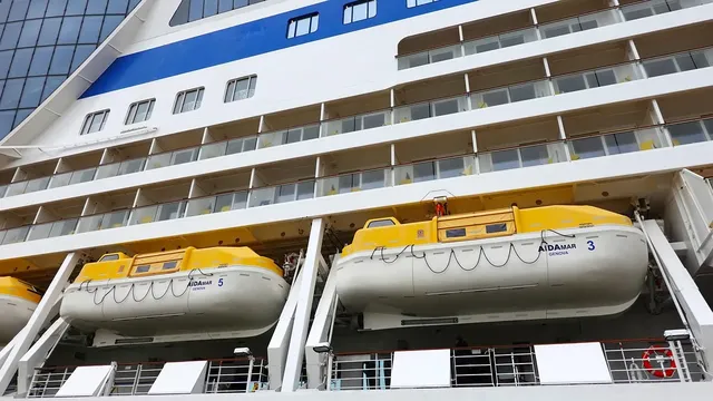 Legend Halong - Charter: From 380 USD/ pax