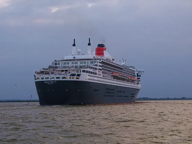 Signature Halong Cruise: From 227 USD/ pax