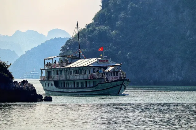 L’Azalée Cruises: From 168 USD/person